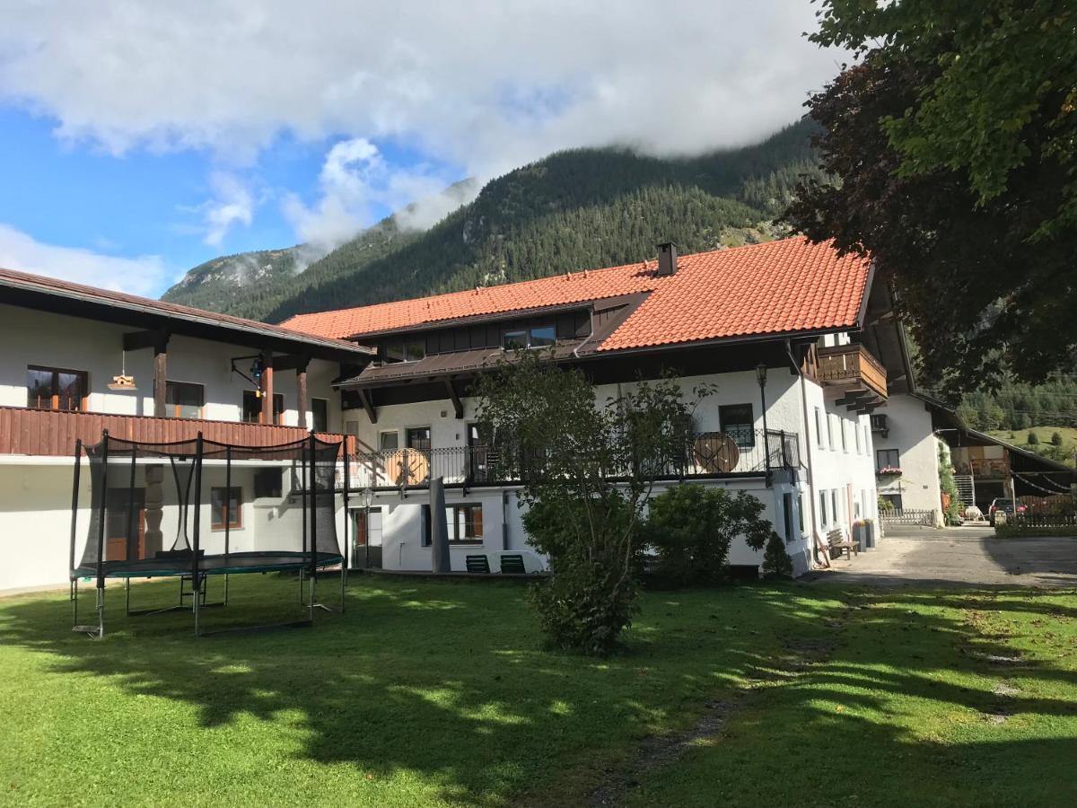 Appartement Pony-Ziegen-Hasen-Ranch Bichlbach Extérieur photo
